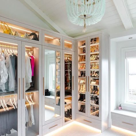 Lighting ideas for a walk-in wardrobe: how to build a walk-in wardrobe at home with proper lights for style and organization.